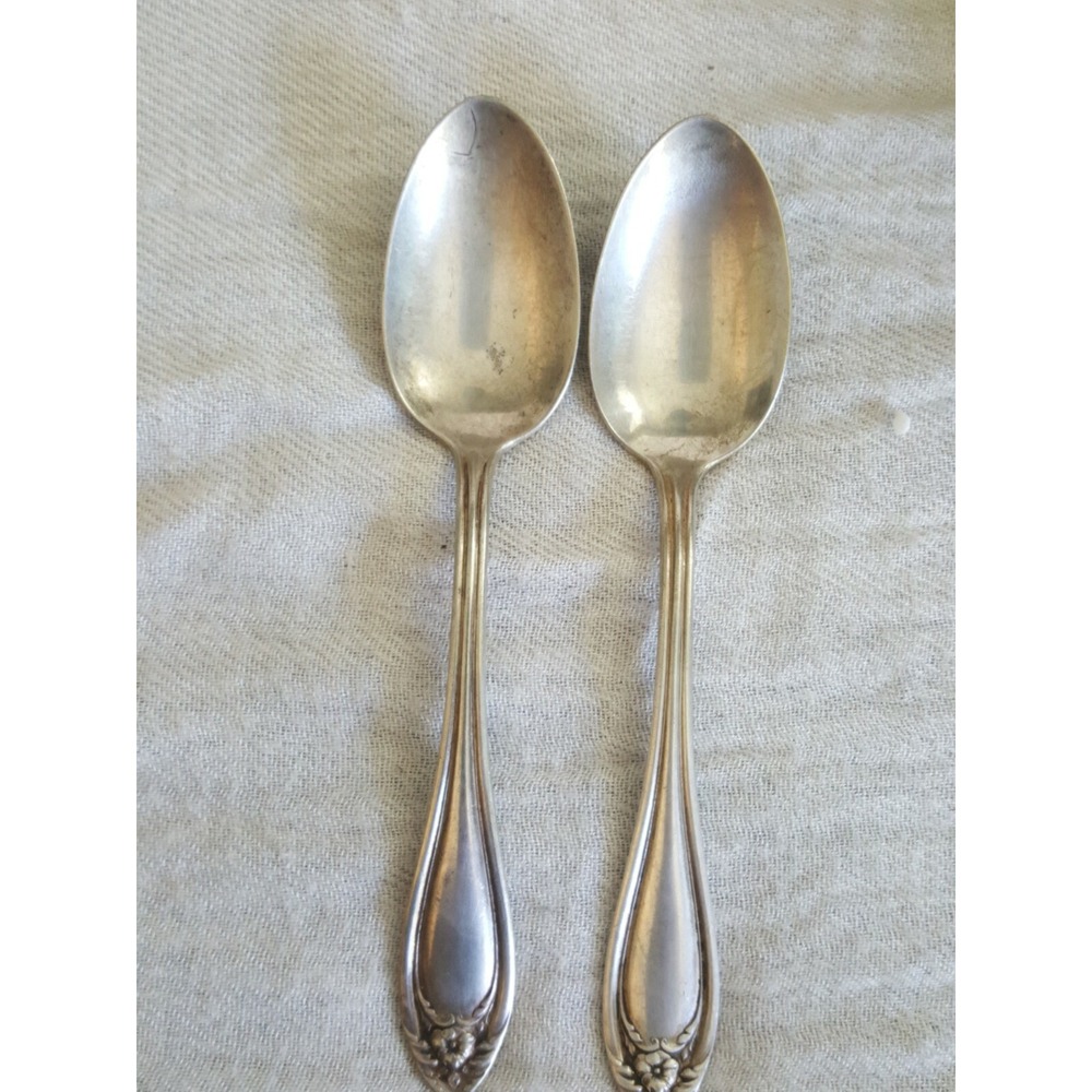 Set Of 2 Vintage 1881 Wm A Rogers A1 SilverPlate Teaspoons
